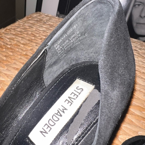 Steve Madden Flory Black Suede Kitten Heel Pump Size 9 - Picture 6 of 6